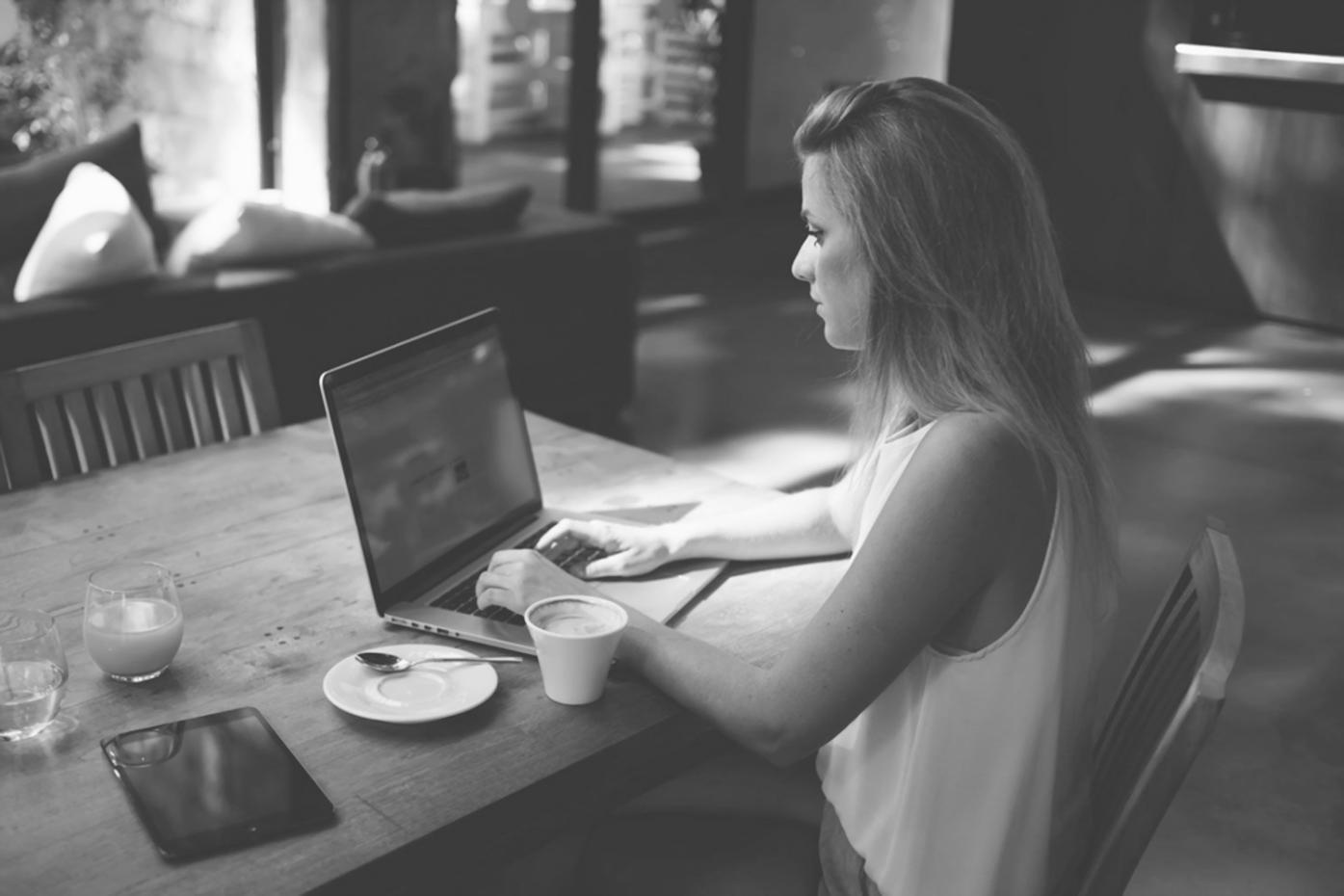 Interactive Q&A during a Dogugea webinar session